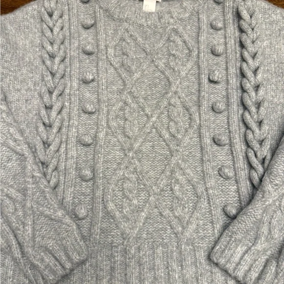 H&M Gray Cable Knit Sweater Size Small - Picture 2 of 6